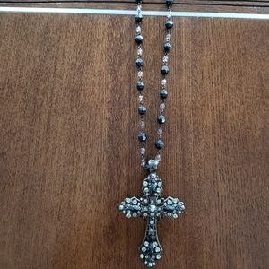 Cross pendant w/ necklace